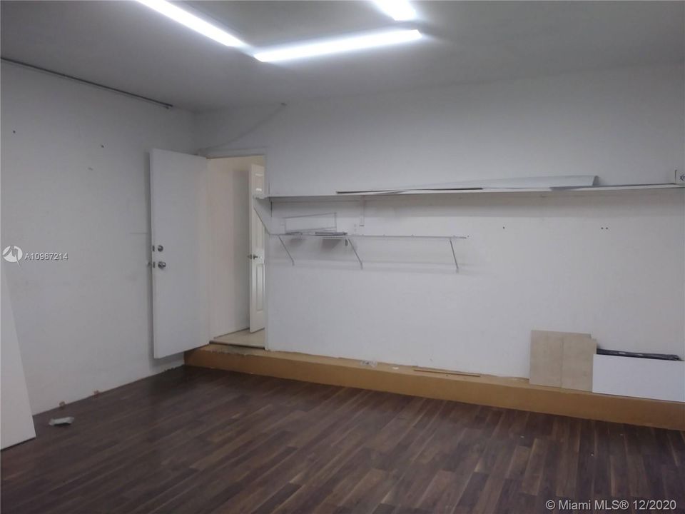 Recently Rented: $2,800 (4 beds, 2 baths, 1747 Square Feet)