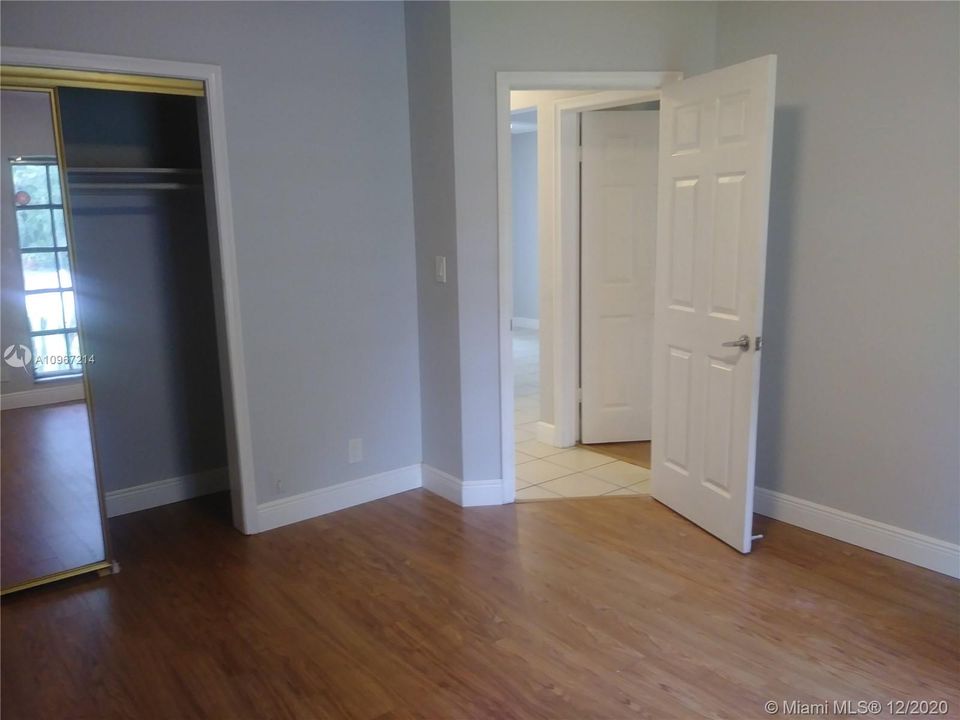 Recently Rented: $2,800 (4 beds, 2 baths, 1747 Square Feet)