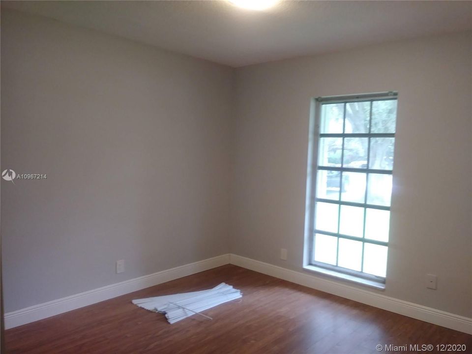 Recently Rented: $2,800 (4 beds, 2 baths, 1747 Square Feet)