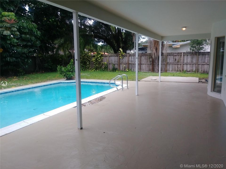 Recently Rented: $2,800 (4 beds, 2 baths, 1747 Square Feet)