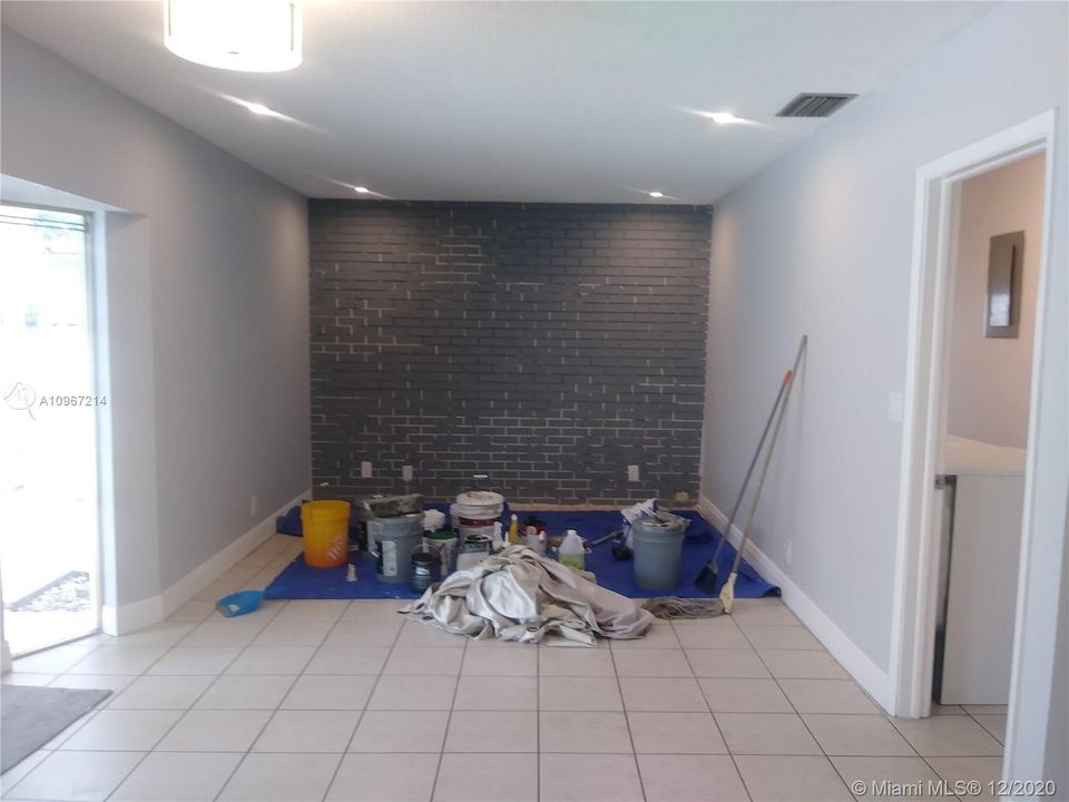 Recently Rented: $2,800 (4 beds, 2 baths, 1747 Square Feet)