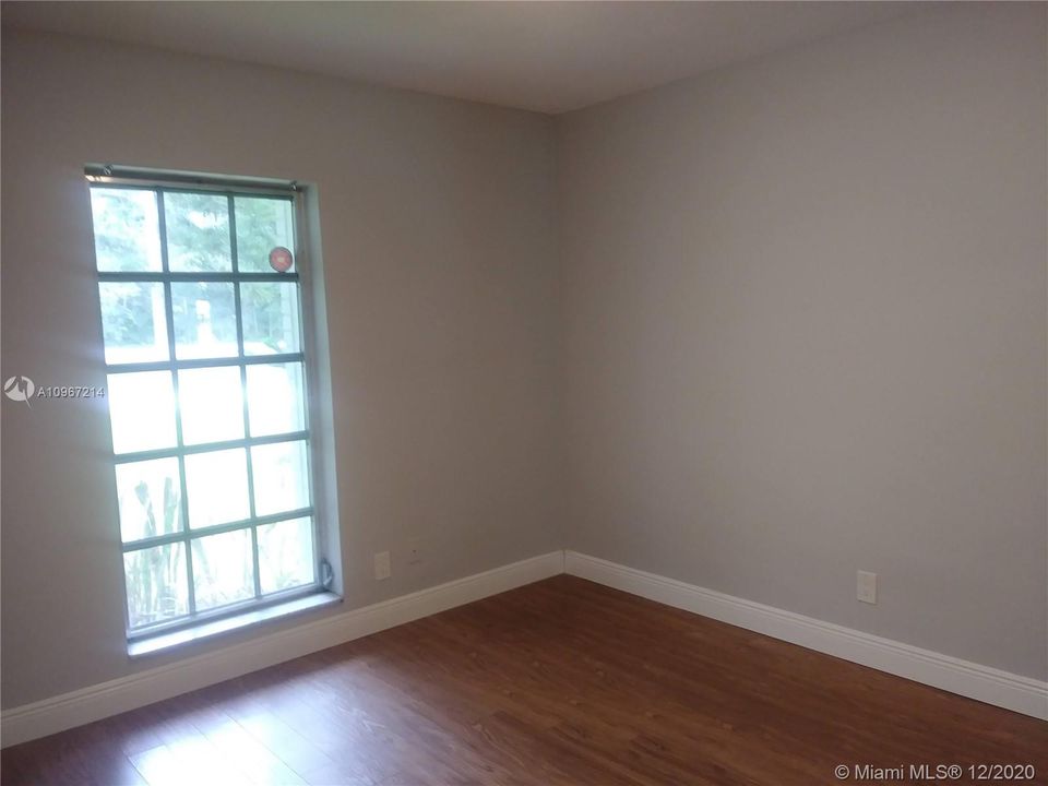 Recently Rented: $2,800 (4 beds, 2 baths, 1747 Square Feet)