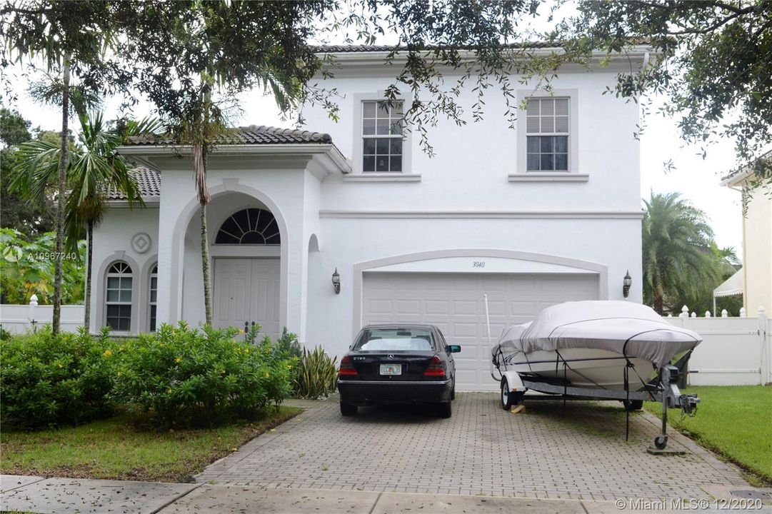 Recently Rented: $3,300 (4 beds, 3 baths, 2406 Square Feet)