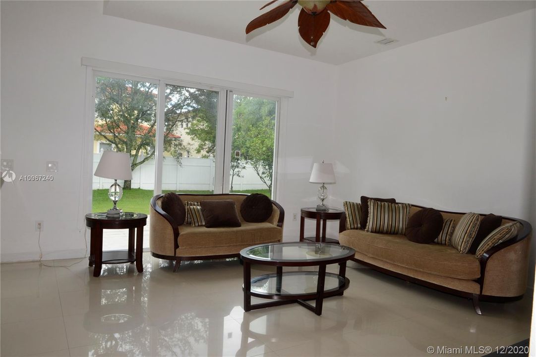 Recently Rented: $3,300 (4 beds, 3 baths, 2406 Square Feet)