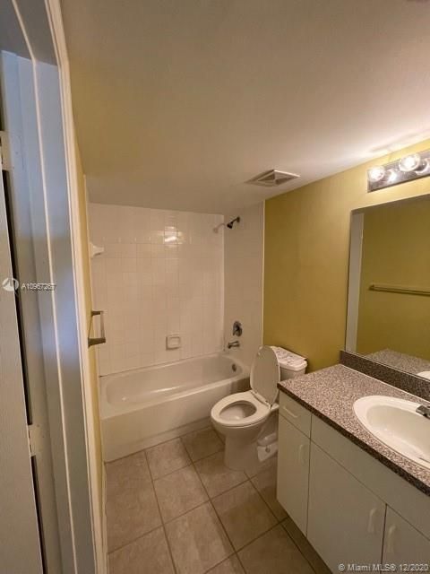 Recently Sold: $185,900 (2 beds, 2 baths, 1246 Square Feet)