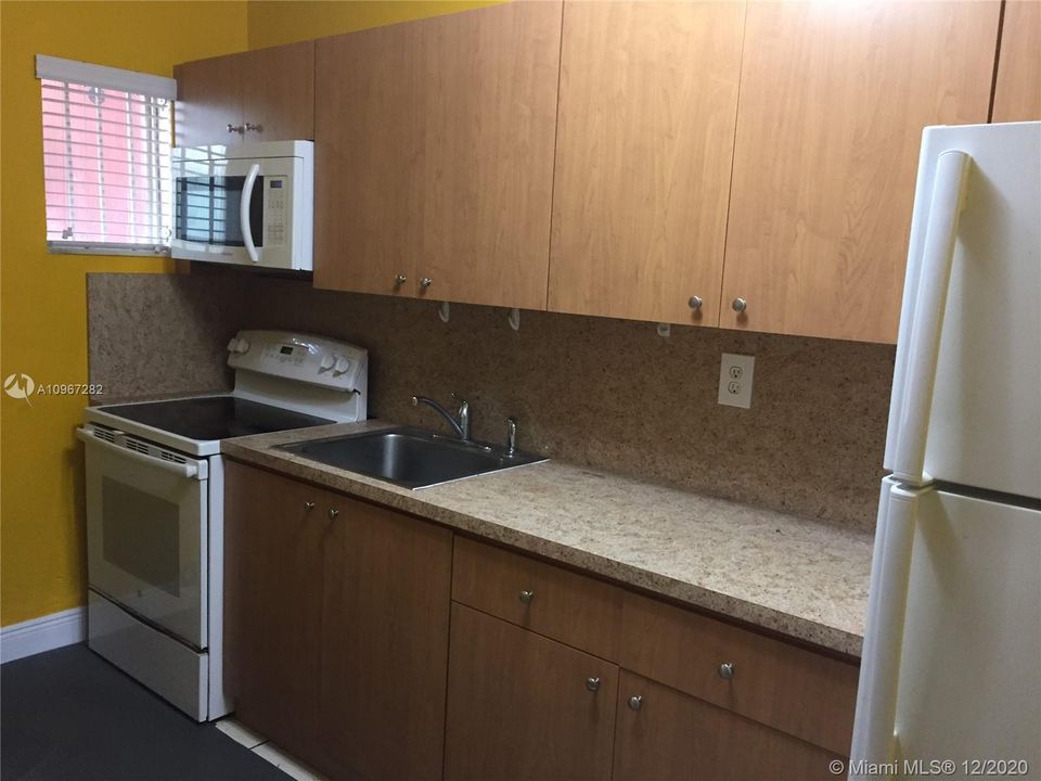 Recently Sold: $109,900 (1 beds, 1 baths, 496 Square Feet)