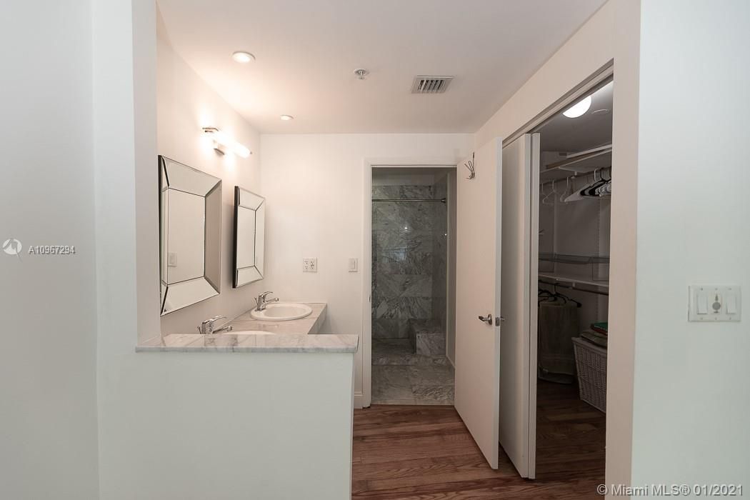 Recently Sold: $525,000 (2 beds, 2 baths, 0 Square Feet)