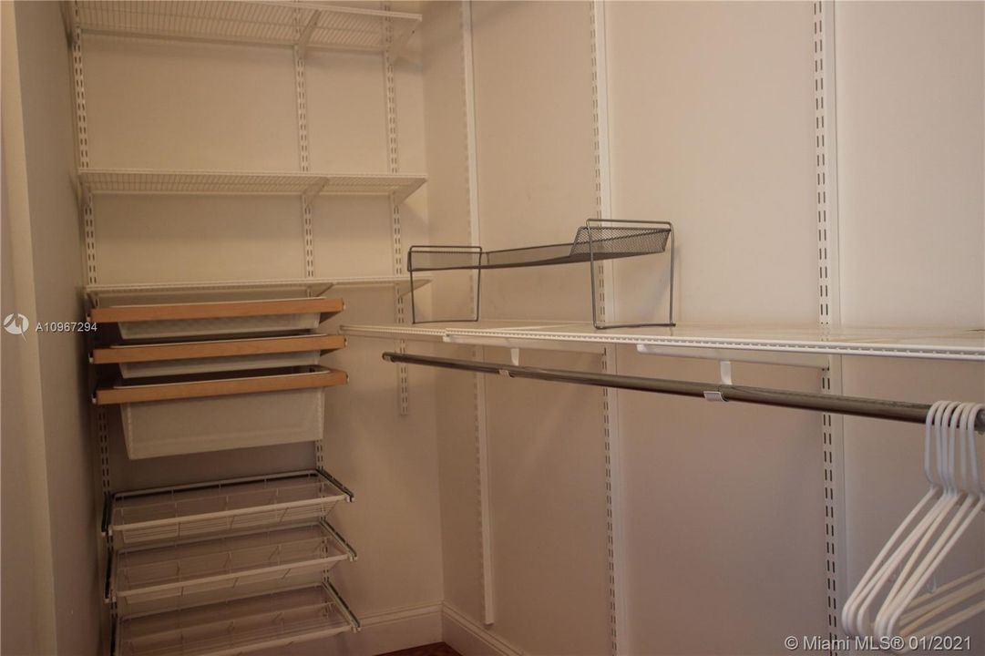 Walking closet master bedroom.