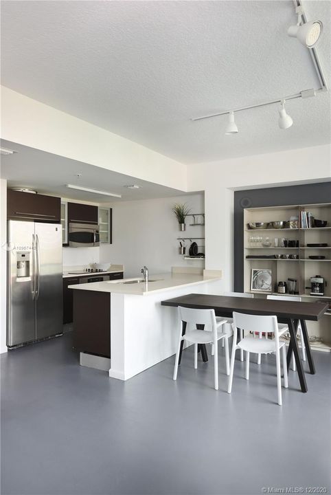 Recently Rented: $3,000 (2 beds, 2 baths, 1056 Square Feet)