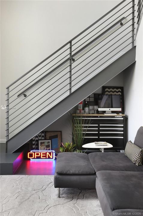 Recently Rented: $3,000 (2 beds, 2 baths, 1056 Square Feet)