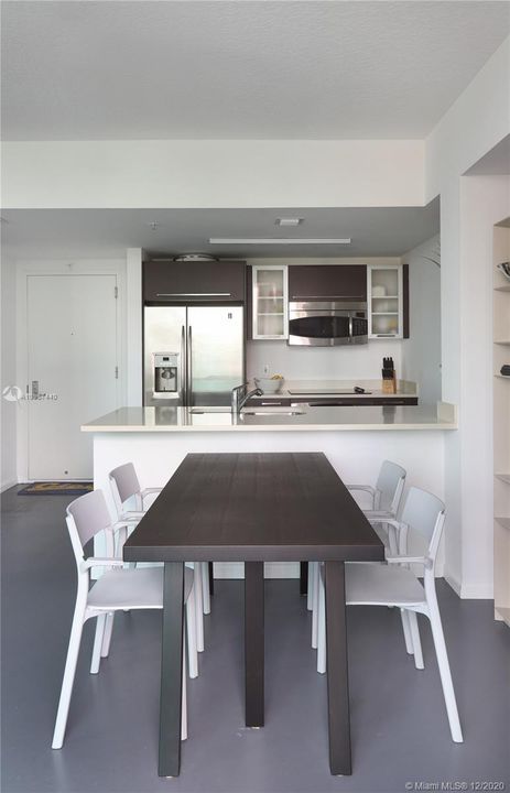 Recently Rented: $3,000 (2 beds, 2 baths, 1056 Square Feet)