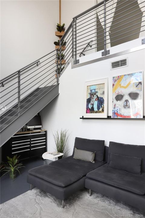 Recently Rented: $3,000 (2 beds, 2 baths, 1056 Square Feet)