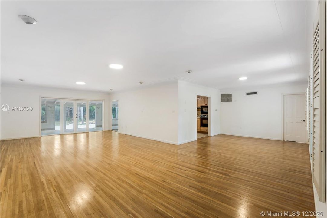 Недавно арендовано: $11,000 (4 спален, 3 ванн, 2390 Квадратных фут)