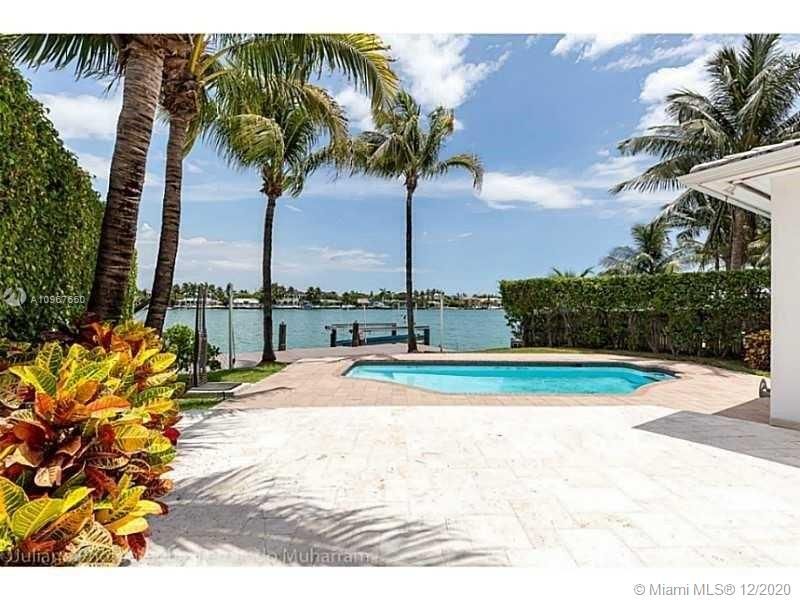 Recently Rented: $7,200 (3 beds, 3 baths, 2568 Square Feet)