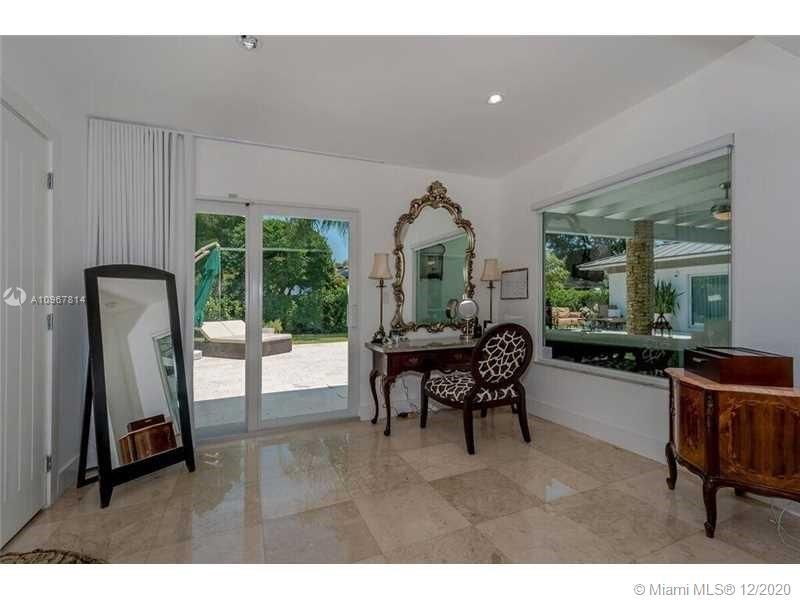 Recientemente alquilado: $9,500 (4 camas, 3 baños, 3235 Pies cuadrados)