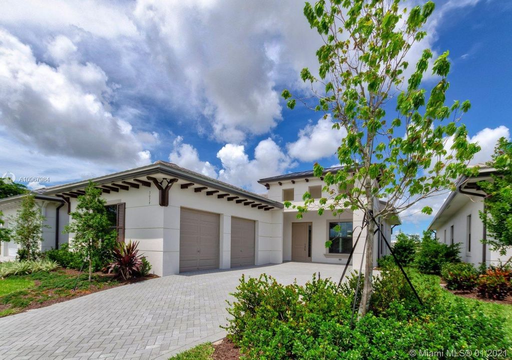 Vendido Recientemente: $648,870 (3 camas, 3 baños, 0 Pies cuadrados)