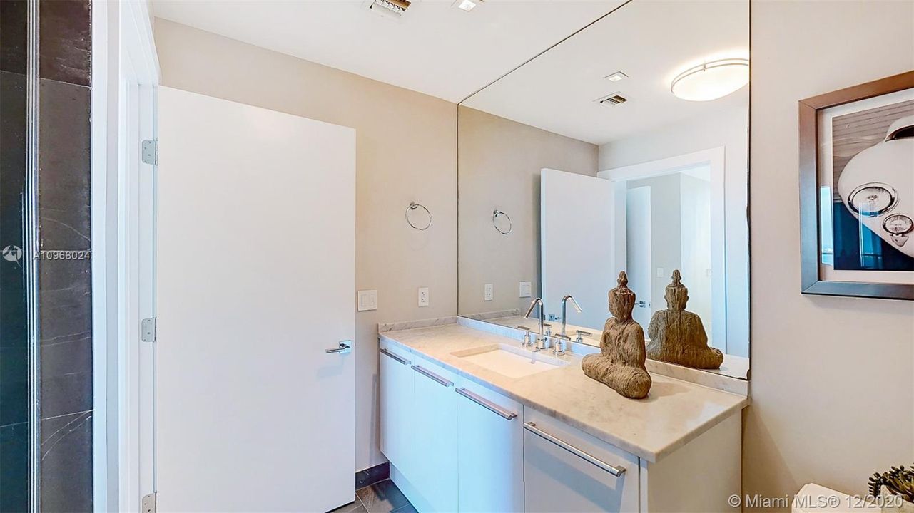 Recently Rented: $16,000 (3 beds, 4 baths, 3535 Square Feet)