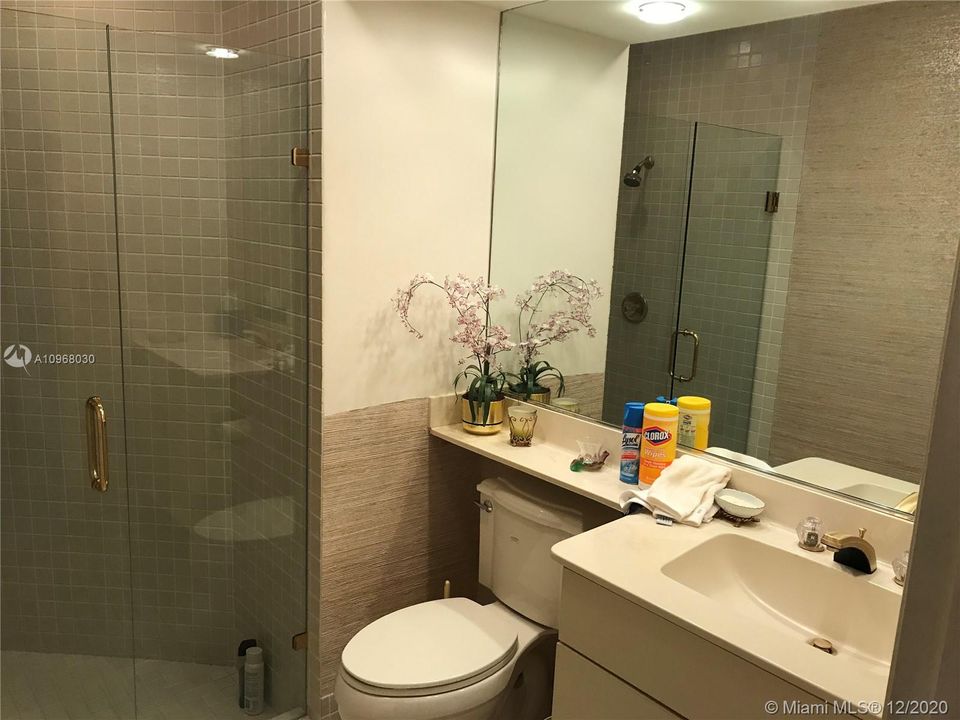 Недавно продано: $465,000 (3 спален, 3 ванн, 2710 Квадратных фут)