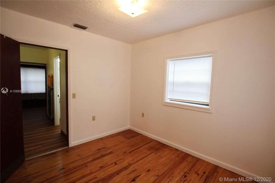 Recently Sold: $164,500 (3 beds, 1 baths, 0 Square Feet)