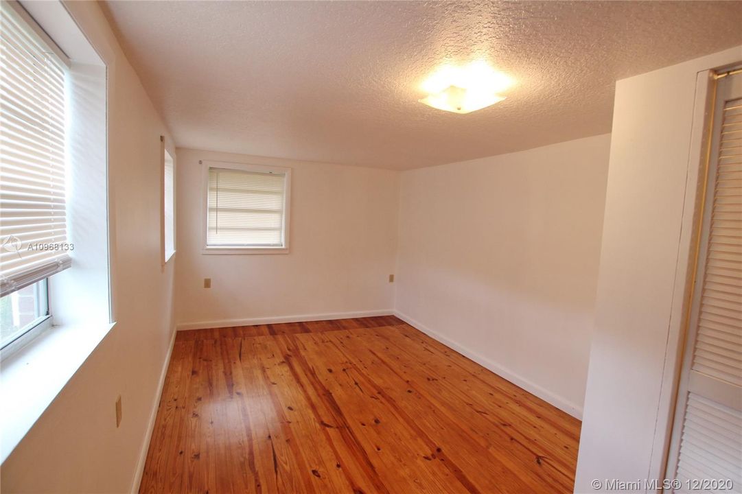Recently Sold: $164,500 (3 beds, 1 baths, 0 Square Feet)