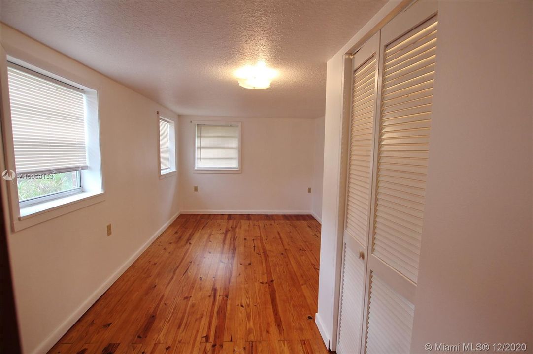 Recently Sold: $164,500 (3 beds, 1 baths, 0 Square Feet)