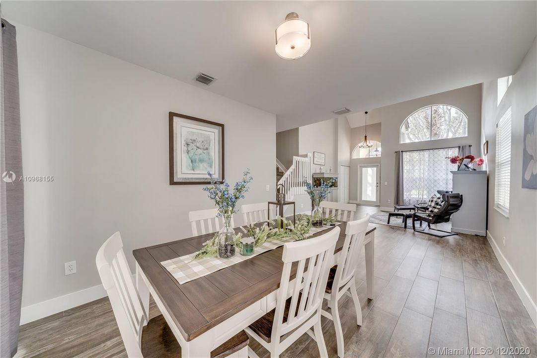 Recently Sold: $525,000 (4 beds, 2 baths, 2880 Square Feet)