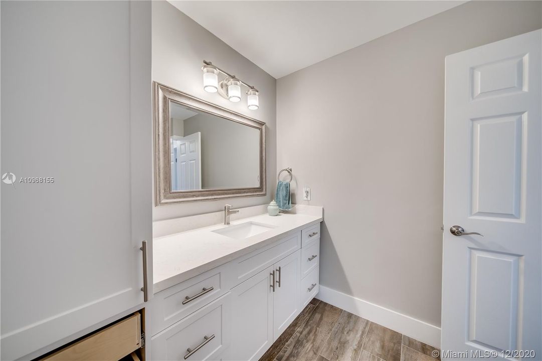 Recently Sold: $525,000 (4 beds, 2 baths, 2880 Square Feet)