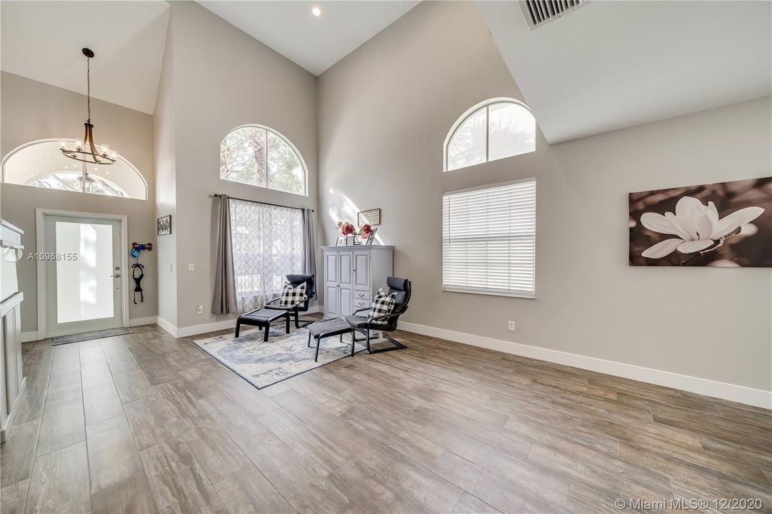 Recently Sold: $525,000 (4 beds, 2 baths, 2880 Square Feet)