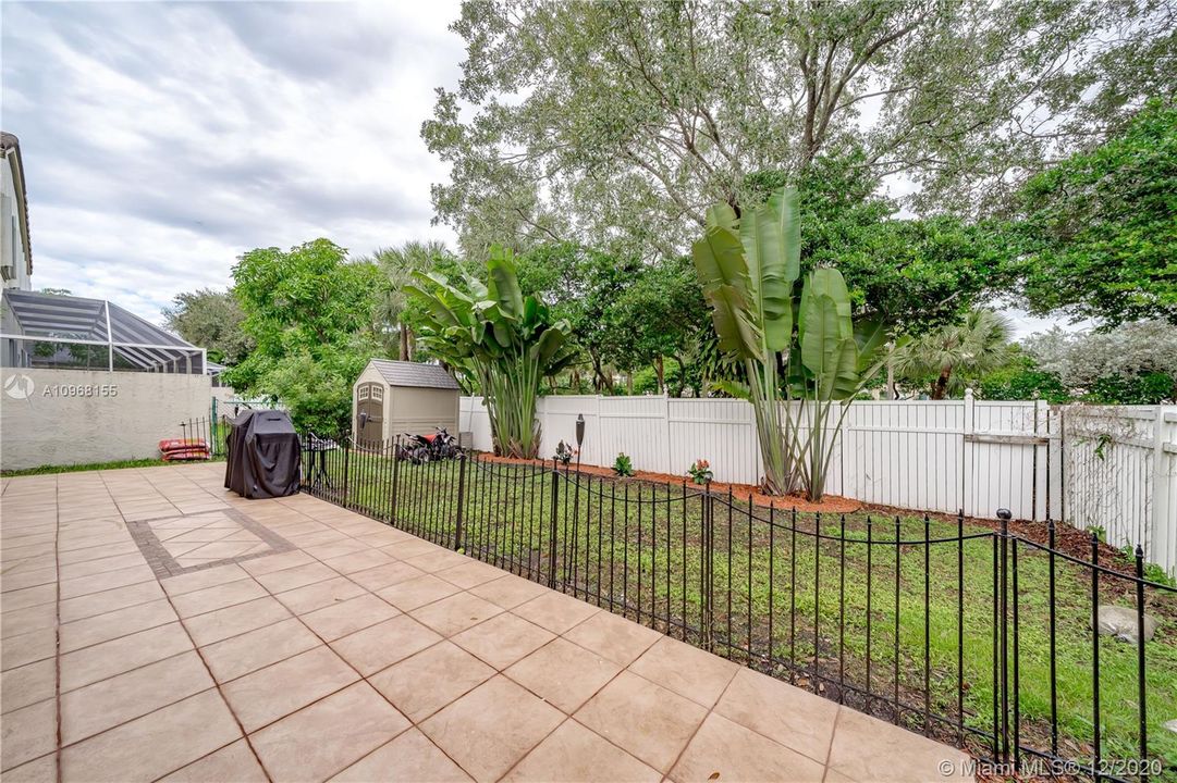 Recently Sold: $525,000 (4 beds, 2 baths, 2880 Square Feet)