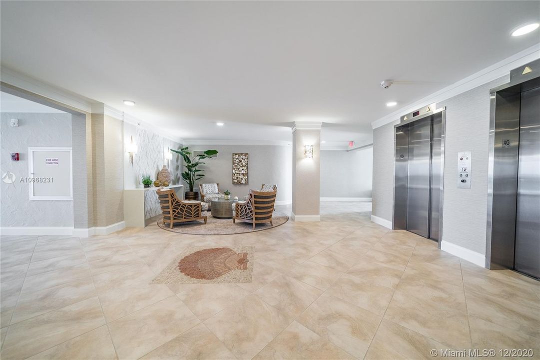 Decorator Lobby