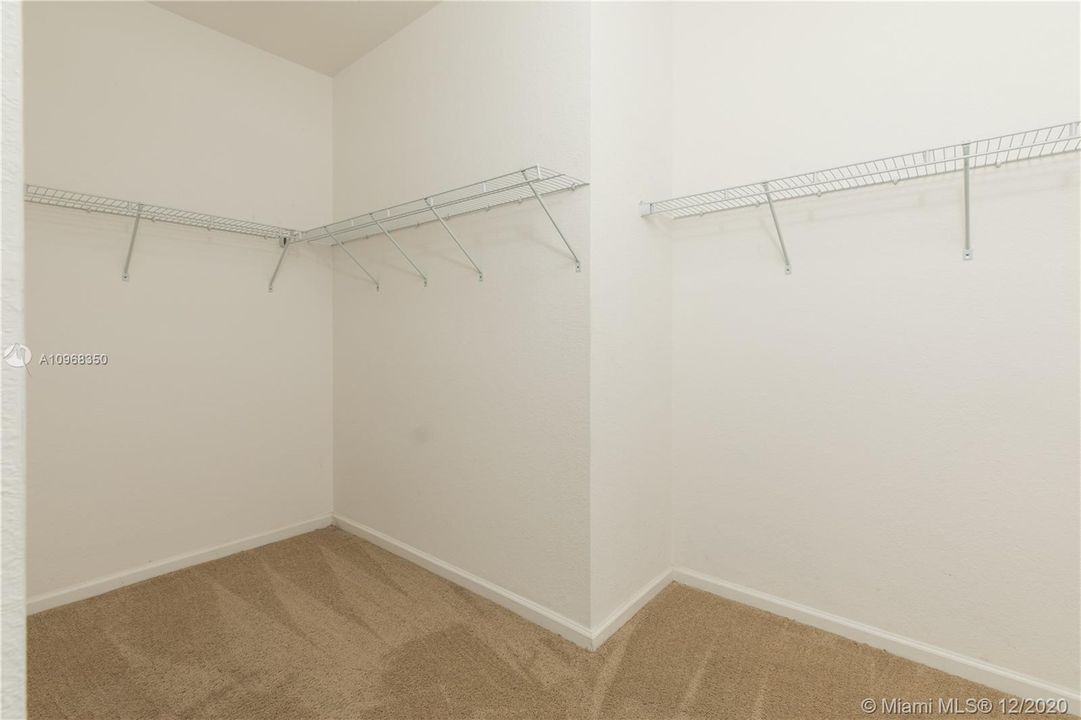 Master walking closet