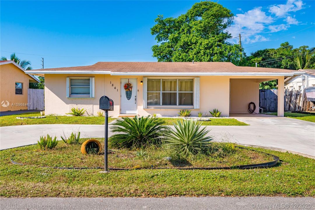 Recently Sold: $276,000 (3 beds, 2 baths, 1039 Square Feet)