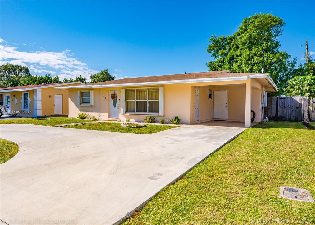 Recently Sold: $276,000 (3 beds, 2 baths, 1039 Square Feet)