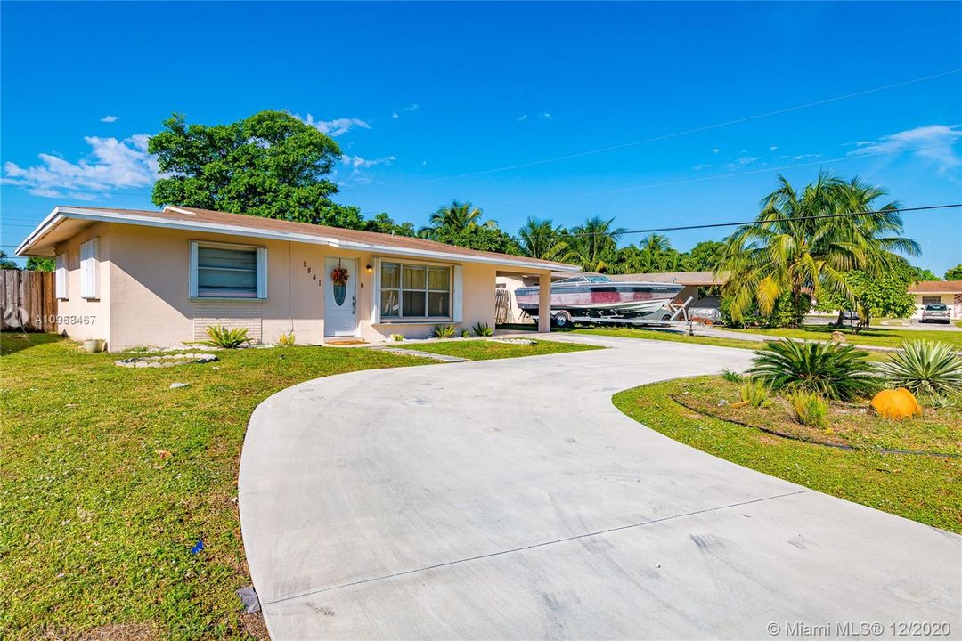 Recently Sold: $276,000 (3 beds, 2 baths, 1039 Square Feet)
