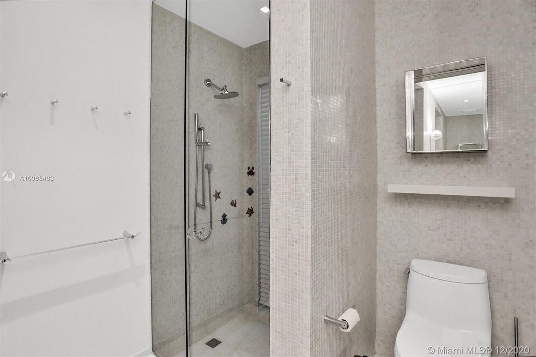 Recently Sold: $2,099,900 (3 beds, 3 baths, 1750 Square Feet)