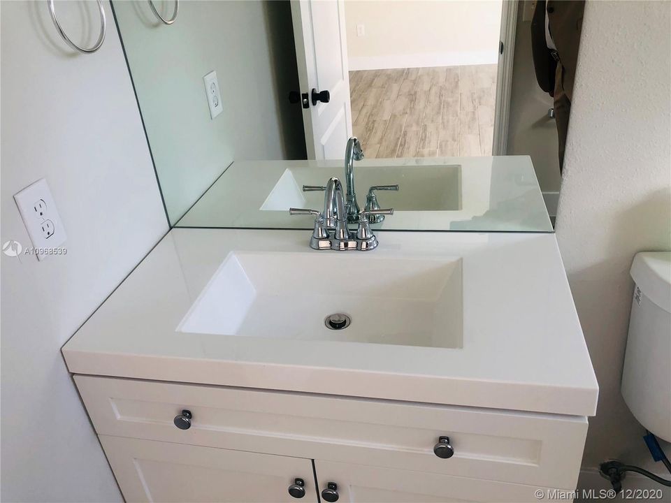 Recently Rented: $2,500 (3 beds, 2 baths, 1608 Square Feet)