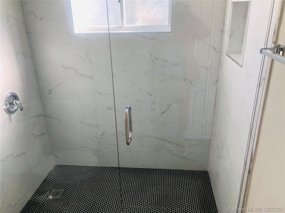 Recently Rented: $2,500 (3 beds, 2 baths, 1608 Square Feet)