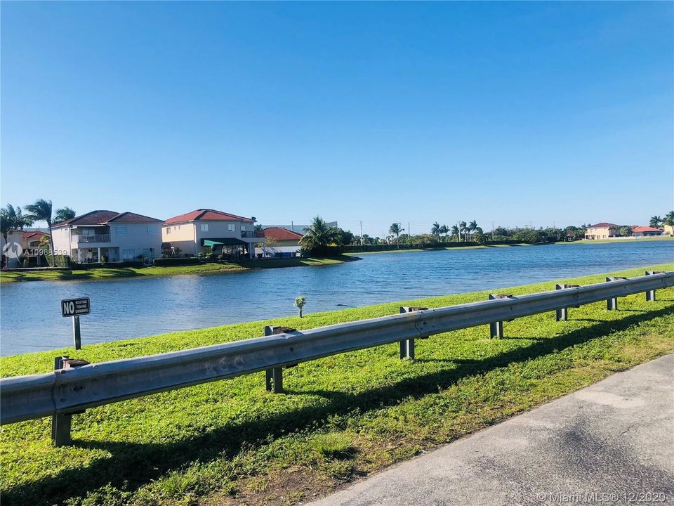 Recently Rented: $2,500 (3 beds, 2 baths, 1608 Square Feet)