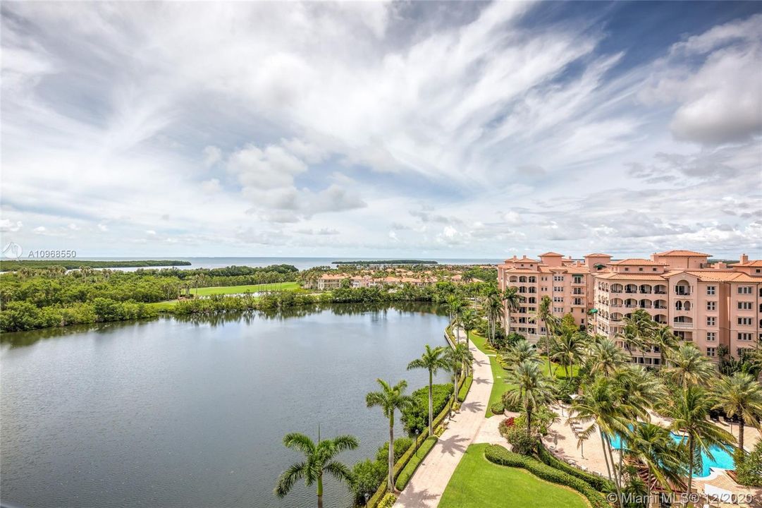 Recently Sold: $1,800,000 (4 beds, 4 baths, 4220 Square Feet)
