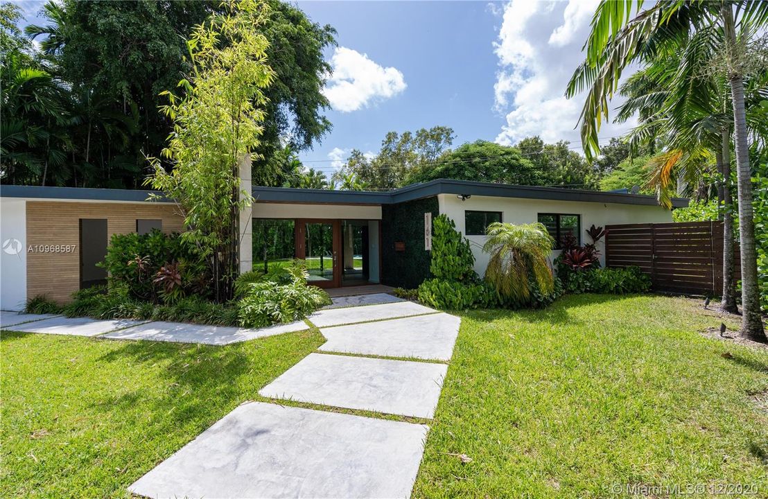 Recently Sold: $1,925,000 (4 beds, 3 baths, 4030 Square Feet)