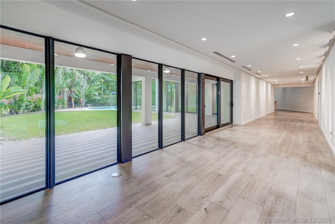 Recently Sold: $1,925,000 (4 beds, 3 baths, 4030 Square Feet)