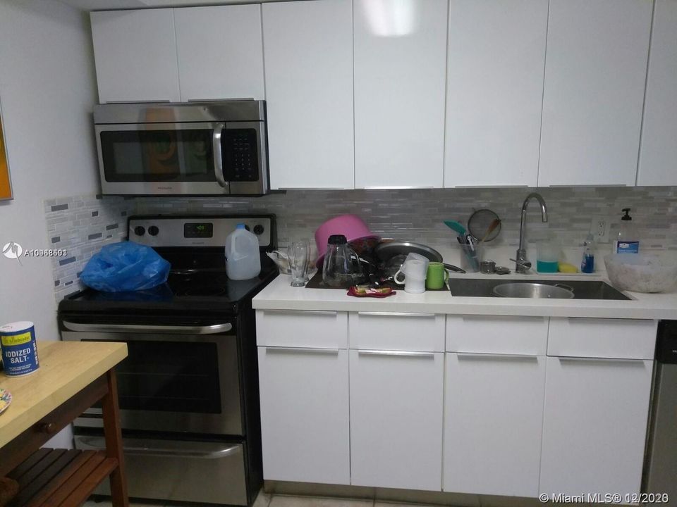Recently Rented: $1,400 (1 beds, 1 baths, 1100 Square Feet)