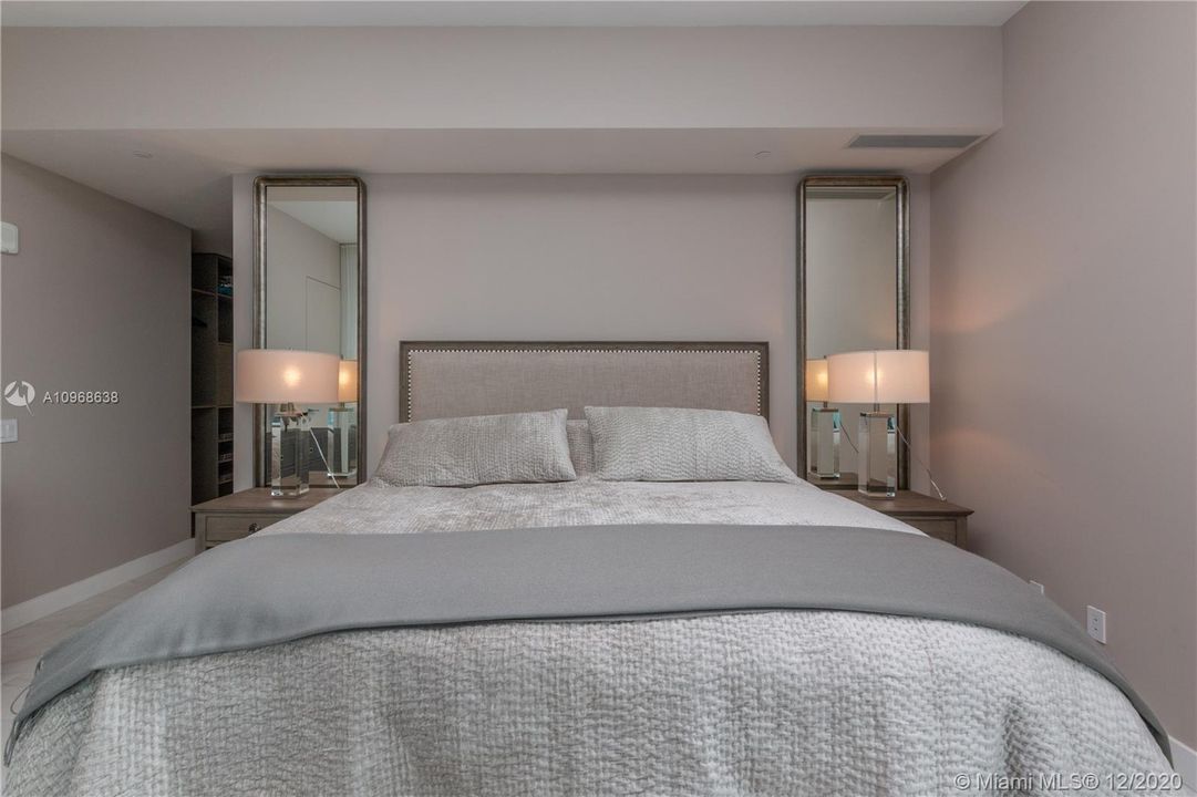 Recientemente alquilado: $12,500 (2 camas, 2 baños, 1219 Pies cuadrados)