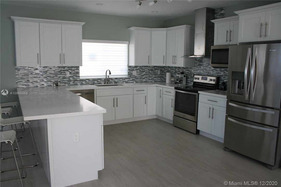 Recently Sold: $680,000 (3 beds, 2 baths, 1502 Square Feet)