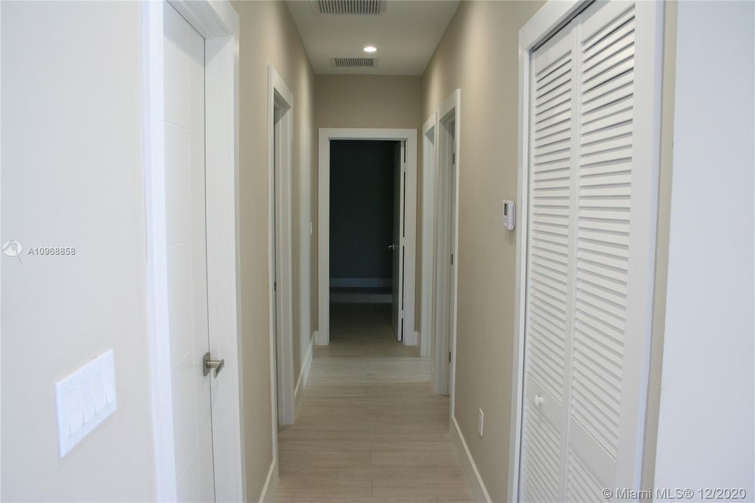 Recently Sold: $680,000 (3 beds, 2 baths, 1502 Square Feet)