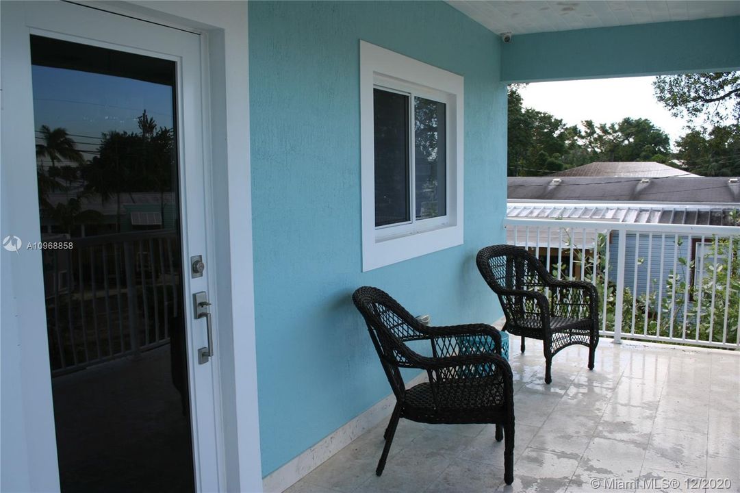 Recently Sold: $680,000 (3 beds, 2 baths, 1502 Square Feet)