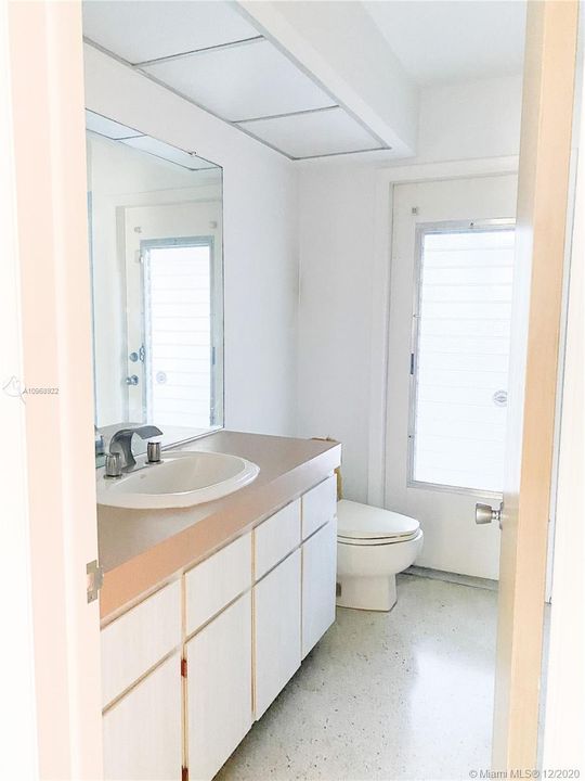 Recently Sold: $499,000 (4 beds, 3 baths, 1865 Square Feet)
