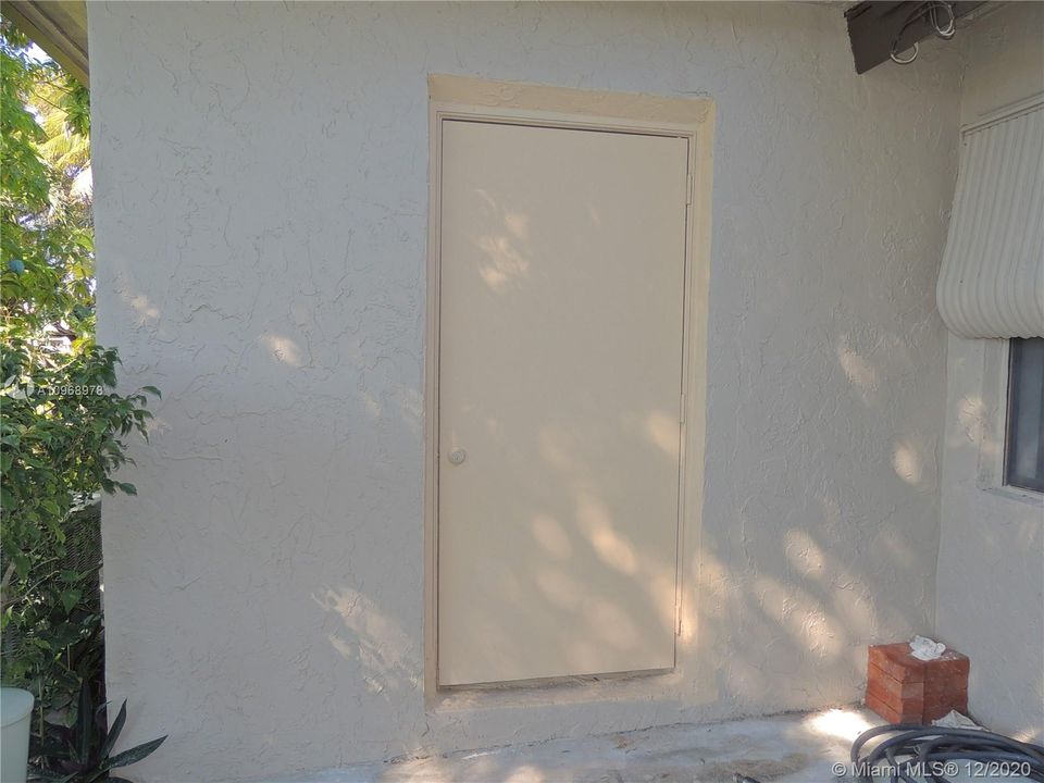 Recently Sold: $250,000 (2 beds, 2 baths, 1104 Square Feet)