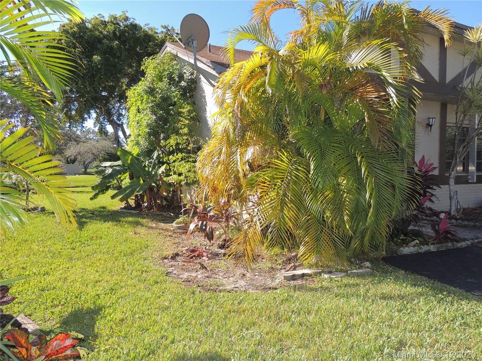 Recently Sold: $250,000 (2 beds, 2 baths, 1104 Square Feet)