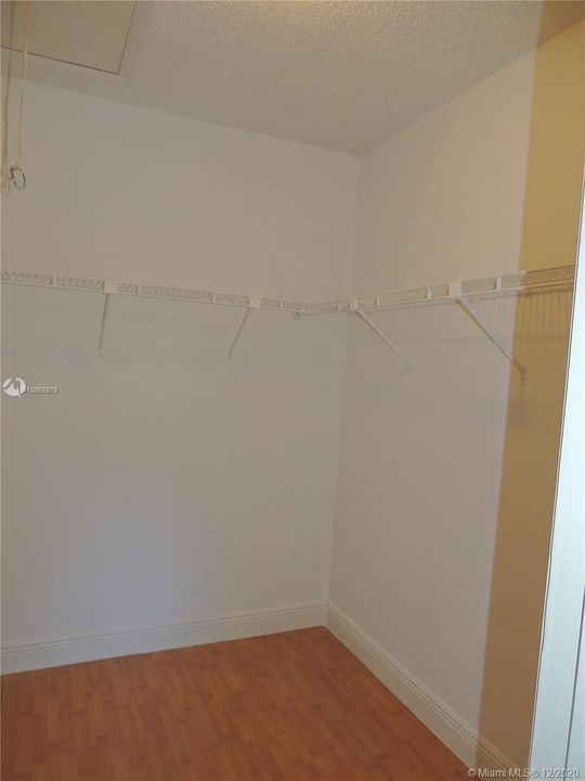 Recently Sold: $250,000 (2 beds, 2 baths, 1104 Square Feet)